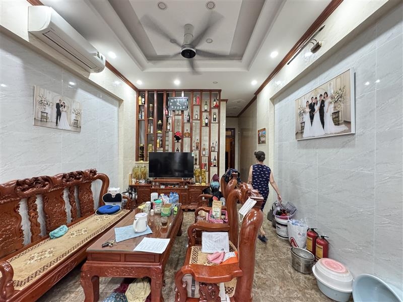 THANH LÂN, HOÀNG MAI DT 97M , 5T , MT 4.2M , NHỈNH 9 TỶ